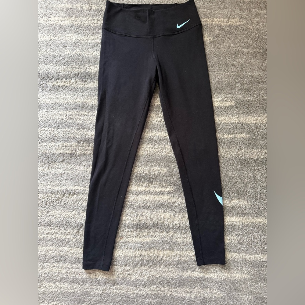 Nike women leggings new condition size S black